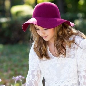 Meet your Posher, Monique